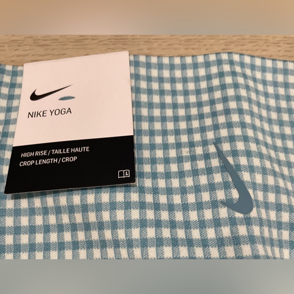 New! Nike Women’s Yoga Leggings - Picture 6 of 7